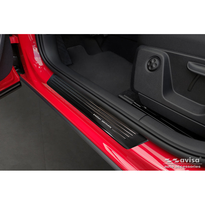 Avisa, Kynnyskotelon suojat, Musta, Ruostumaton teräs, sopii Audi Q2 Facelift 2020- 'Special Edition' - 4 osaa