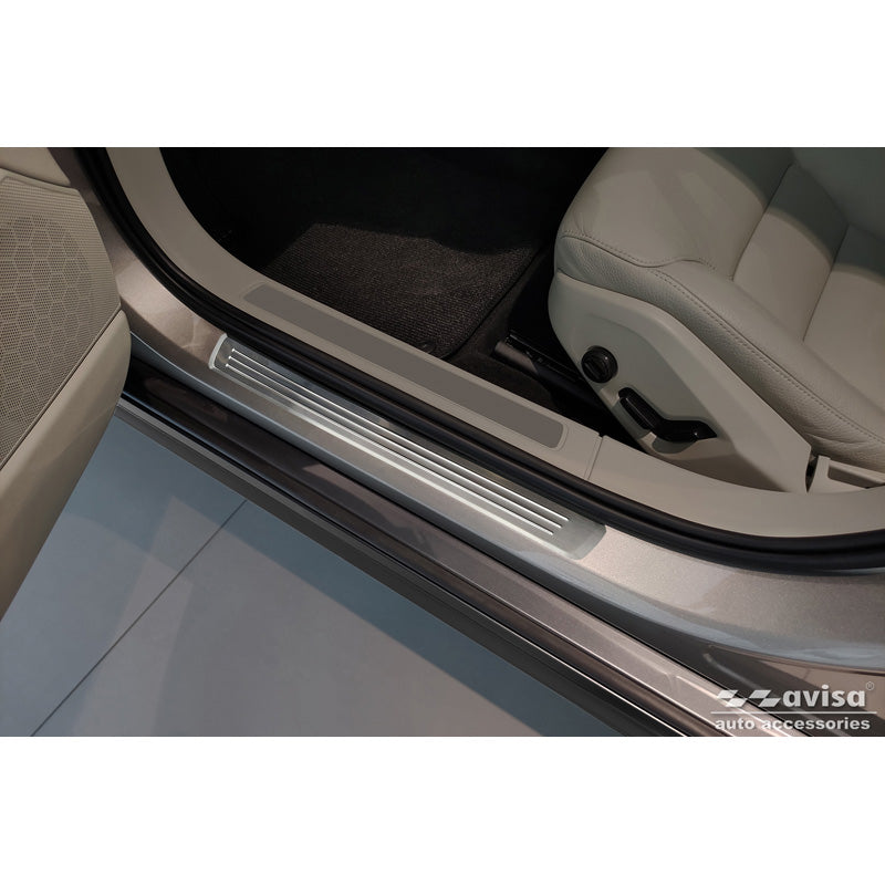 Avisa, kynnysuojat, ruostumatonta terästä, sopii Volvo V90 & V90 Cross Country 2016- - 'Lines' - 4 osaa