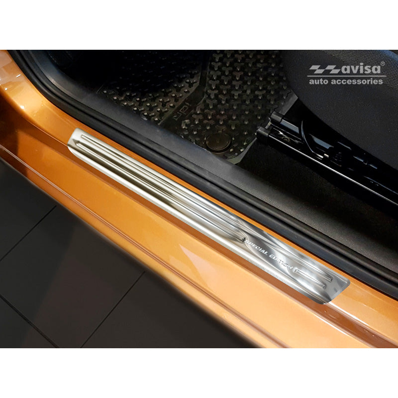 Avisa, Ovikynnysten suojat hopea Inox - Special Edition - 4-pack Volkswagen Up!, Arteon, Tiguan ja Golf Sportsvan -malliin