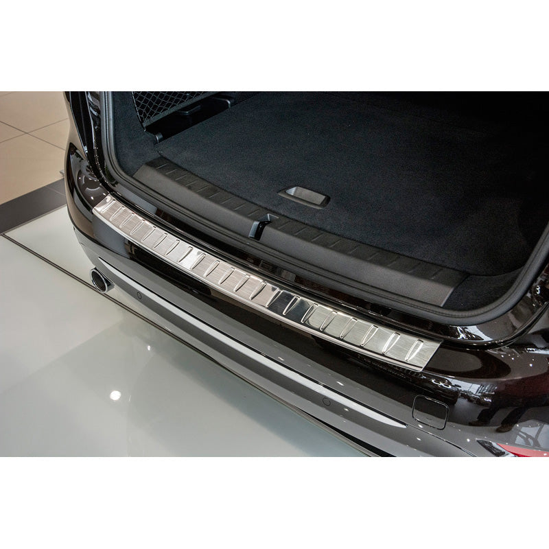 Avisa, takapuskurin suoja, ruostumatonta terästä, sopii BMW 2-Series F46 Gran Tourer 2015- excl. M-Package 'Ribs'