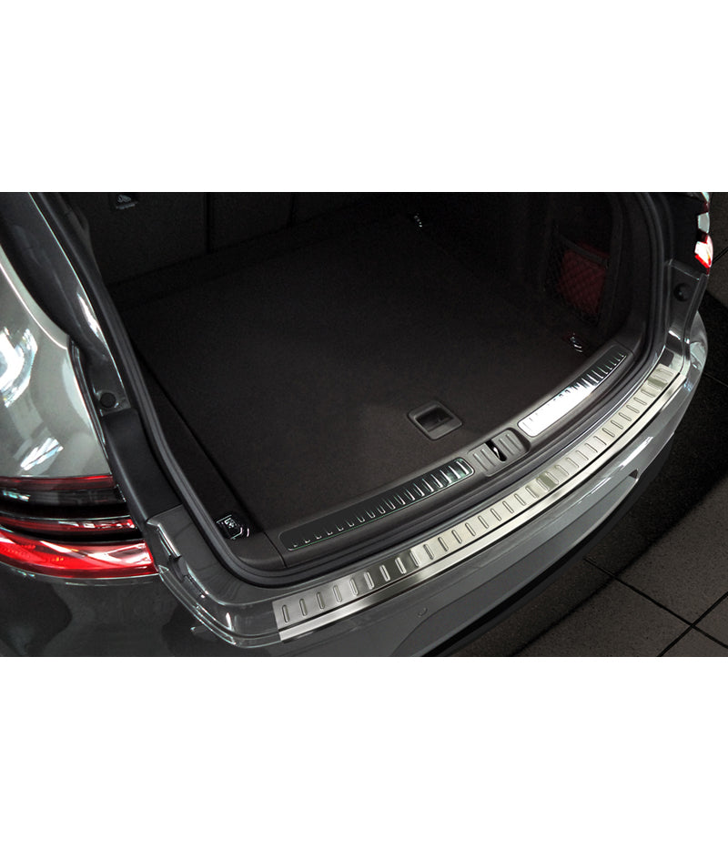 Avisa, takapuskurin suoja, ruostumaton teräs, sopii Porsche Macan 2013-2019 & 2019- 'Ribs'