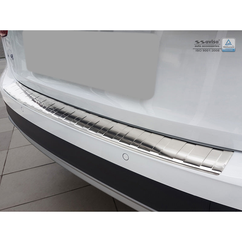 Avisa, takapuskurin suoja, ruostumaton teräs, sopii Audi A4 B9 Allroad 2015-2019 & FL 2019- 'Ribs'