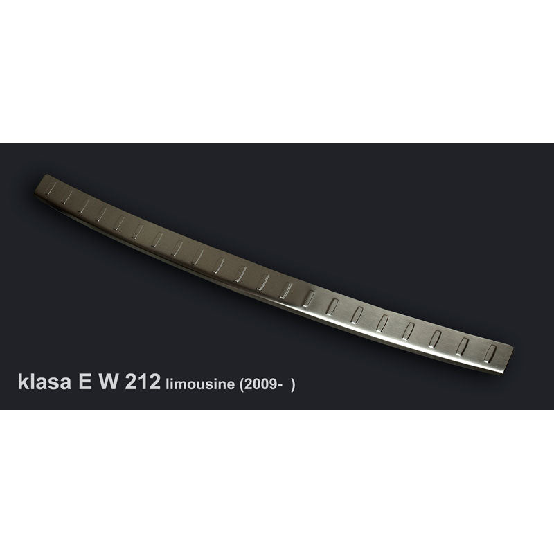 Avisa, takapuskurin suoja, ruostumatonta terästä, sopii Mercedes E-Class W212 Sedan 2009-2013 mukaan lukien AMG 'Ribs'