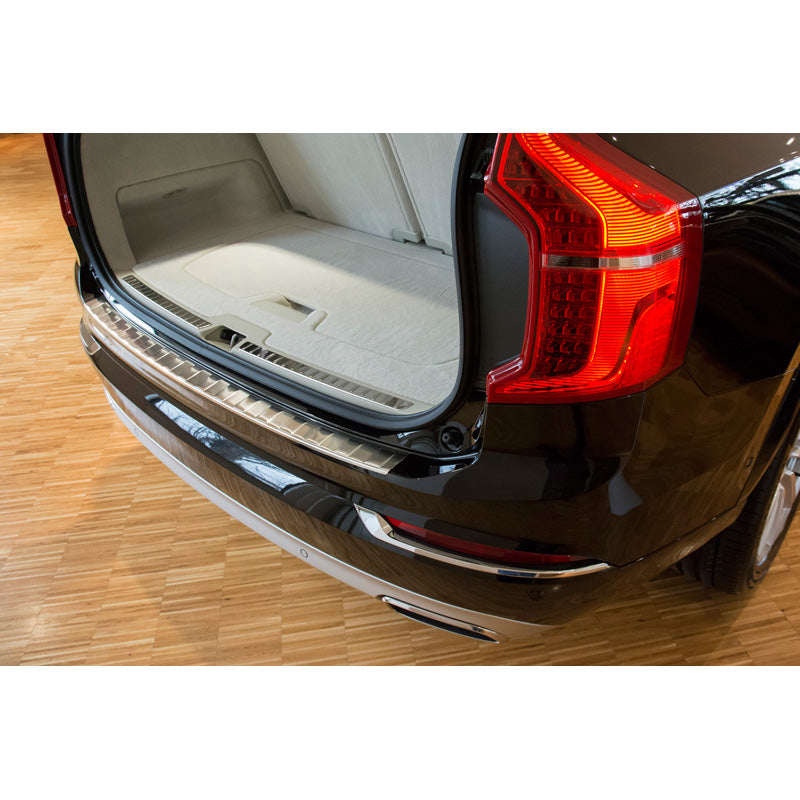 Avisa, takapuskurin suoja, ruostumaton teräs, sopii Volvo XC90 2015- 'Ribs'