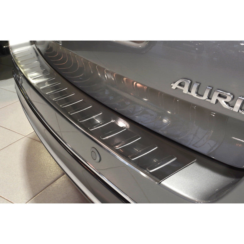 Avisa, takapuskurin suoja, ruostumaton teräs, sopii Toyota Auris Touring Sports 2013-2015 'Ribs'