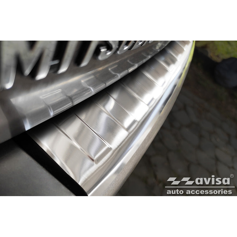 Avisa, takapuskurin suoja, ruostumatonta terästä, sopii Mitsubishi Outlander II 2006-2012 / Peugeot 4007 2007-2012 / Citroën C-Crosser 2007-2012 'Ribs'