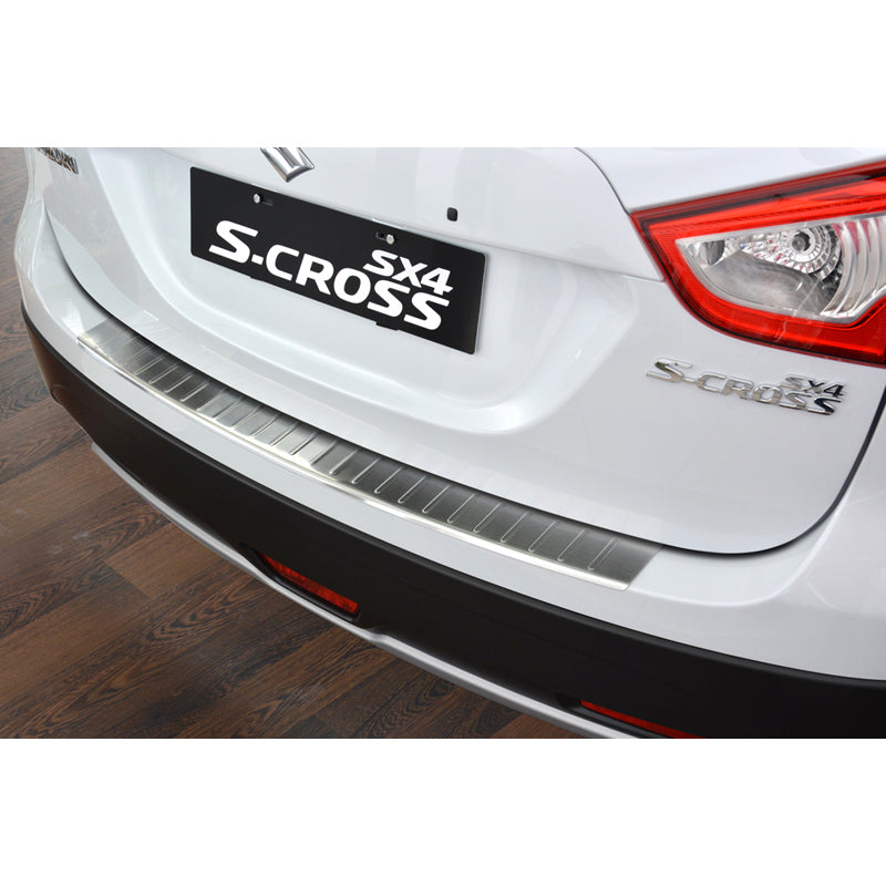 Avisa, takapuskurin suoja, ruostumaton teräs, sopii Suzuki SX-4 S-Cross 2013-2021