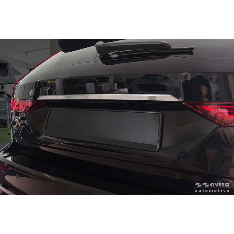 Avisa, takaluukun trim, harjattu ruostumaton teräs, sopii Volvo V60 II:een (2018-)
