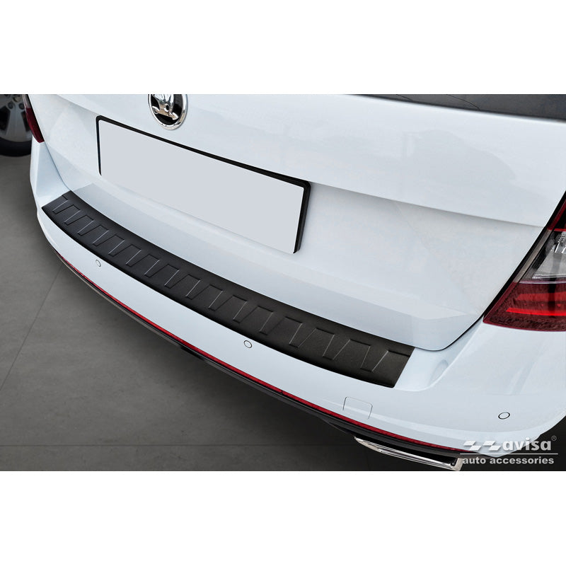 Avisa, takapuskurin suoja, mattamusta, ruostumatonta terästä, sopii Skoda Octavia Combi RS (5E5) 2013-2017 & FL 2017-2020 'Rivat'