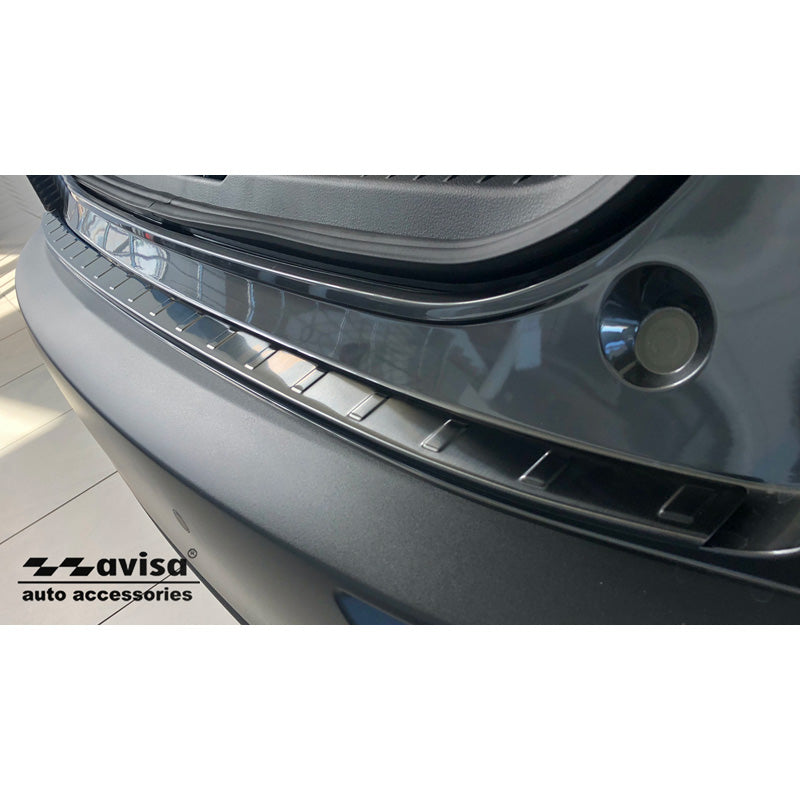 Avisa, takapuskurinsuoja, Musta, ruostumaton teräs, sopii Mazda CX-30 2019- 'Ribs'