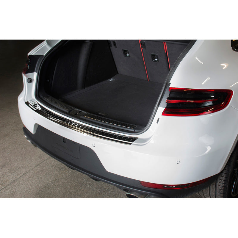 Avisa, takapuskurin suojus, musta, ruostumaton teräs, sopii Porsche Macan 2013- 'Ribs'
