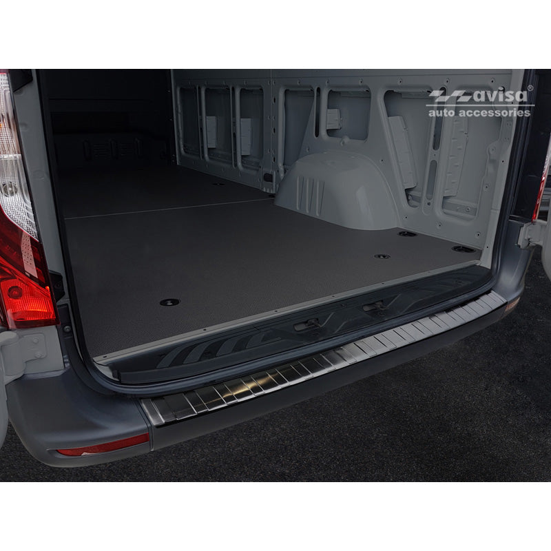 Avisa, takapuskurin suoja, musta, ruostumatonta terästä, sopii Mercedes Sprinter III 2018- 'Ribs'