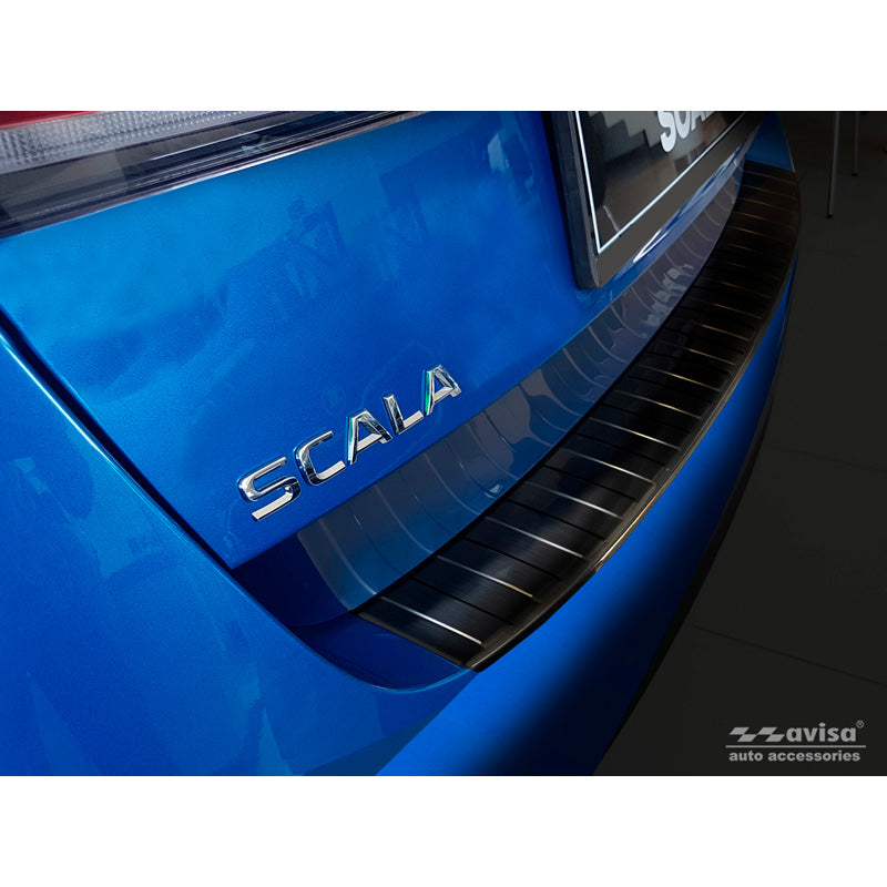 Avisa, takapuskurin suoja, musta, ruostumatonta terästä, sopii Skoda Scala 2019-2024 & Facelift 2024- 'Ribs'