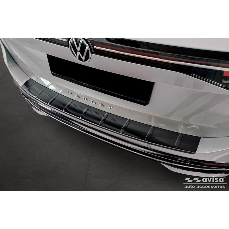 Avisa, takapuskurisuoja, musta, ruostumaton teräs, sopii Volkswagen Passat Variant (CJ5) 2023- 'Ribs'