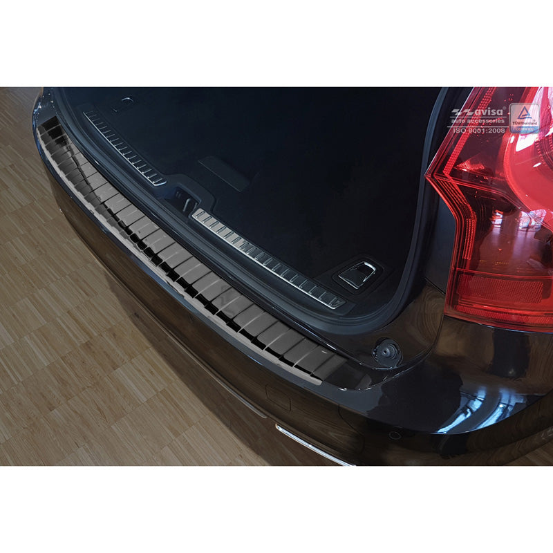 Avisa, takapuskurin suoja, kiiltävän musta, ruostumaton teräs, sopii Volvo V90 9/2016- 'Ribs'
