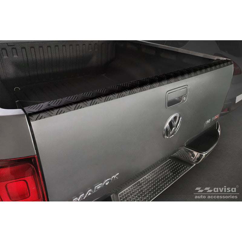Avisa, Takaluukun suojus, Musta, sopii Volkswagen Amarok (2010-)