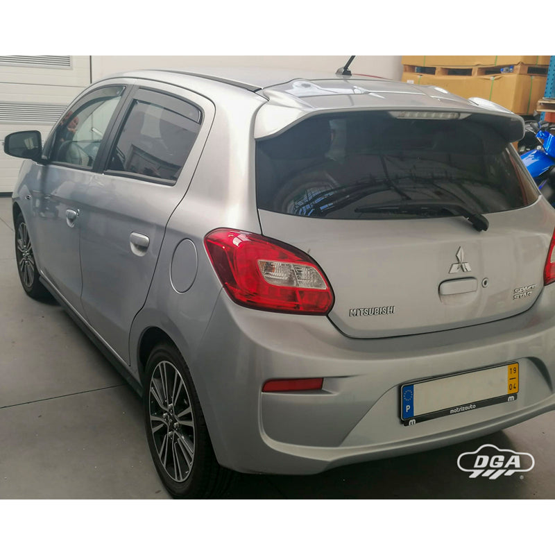 DGA, Vindavvisare, Rökfärgad, 4-delars sats, passar till Mitsubishi Space Star / Mirage (2013-)