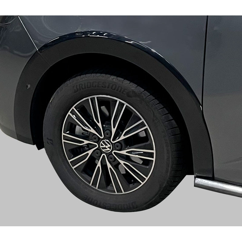 RGM, set med hjulbågsbreddare, passar till Volkswagen T7 Multivan 2021- Lång hjulbas - Blank svart (med Park Assist)