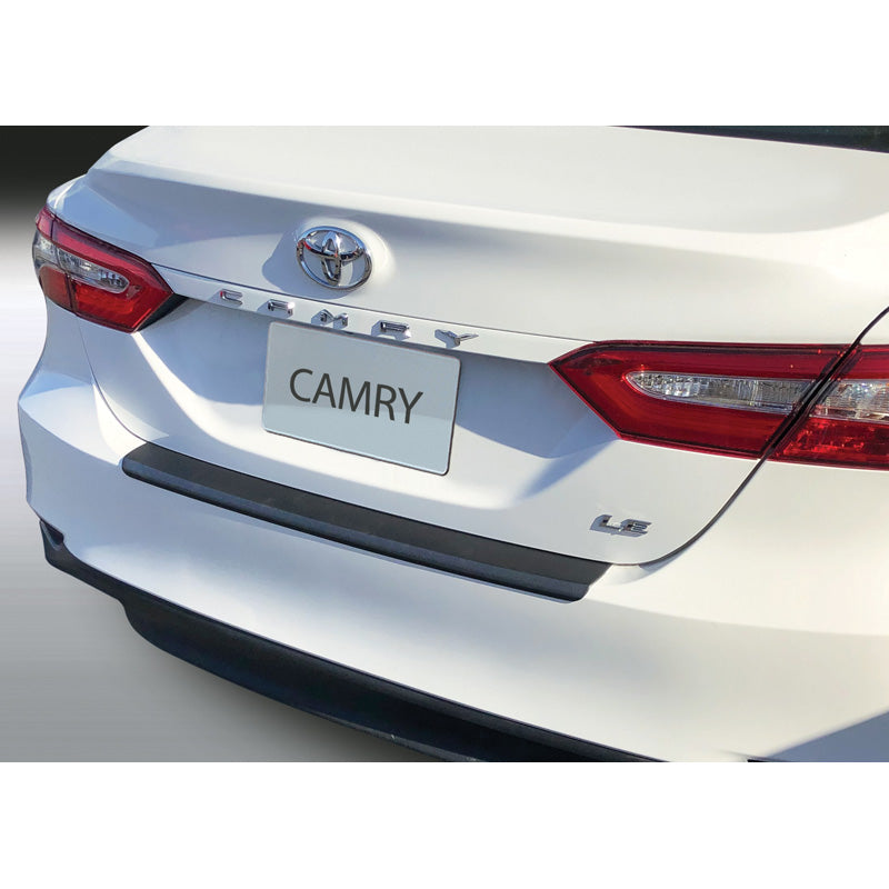 RGM, takapuskurin suoja, ABS-muovia, sopii Toyota Camry 2019- musta