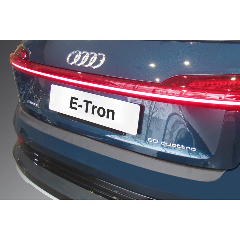 RGM, takapuskurin suoja, ABS-muovi, sopii Audi E-Tron 2018- Musta
