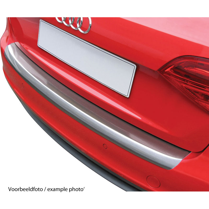 RGM, takapuskurin suoja, ABS-muovia, sopii Mercedes-Benz C-Class SC W203 2001- 'harjattu alumiini' -look