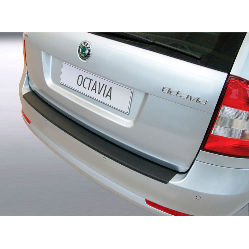 RGM, takapuskurin suoja, ABS-muovia, sopii Skoda Octavia Kombi 2009-2013 musta