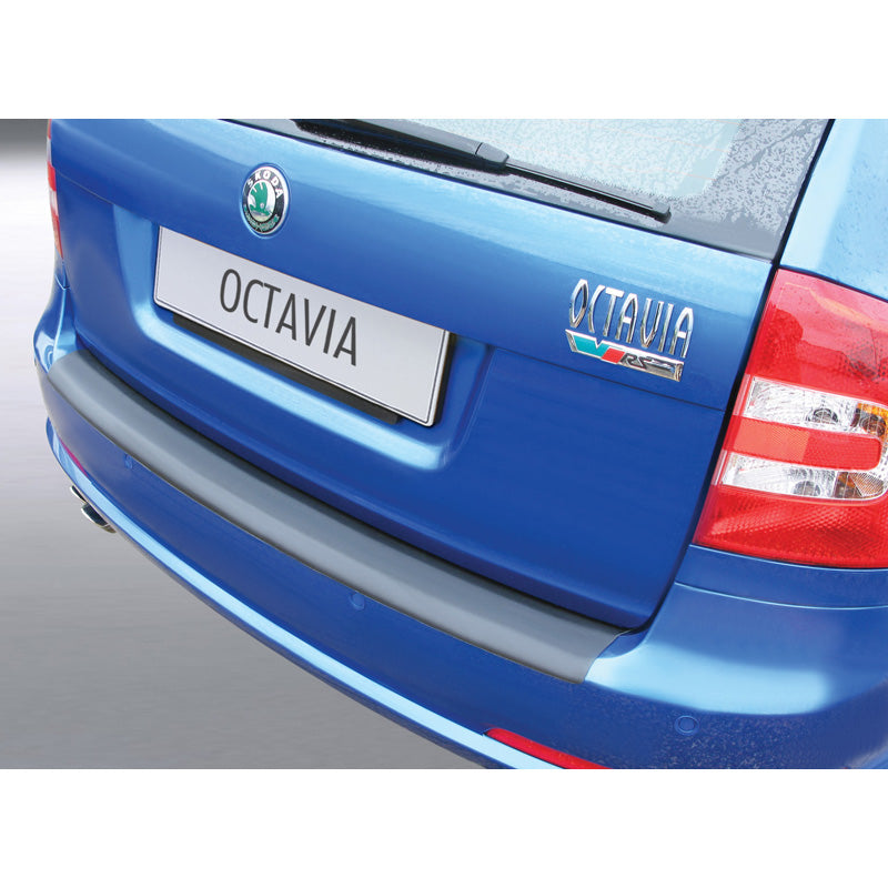 RGM, takapuskurin suoja, ABS-muovia, sopii Skoda Octavia Kombi RS 2009-2013 Musta
