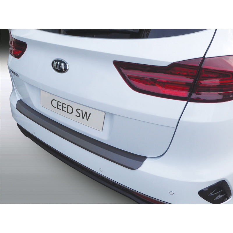RGM, takapuskurinsuoja, ABS-muovia, sopii Kia Cee'd (CD) SW 2018- musta