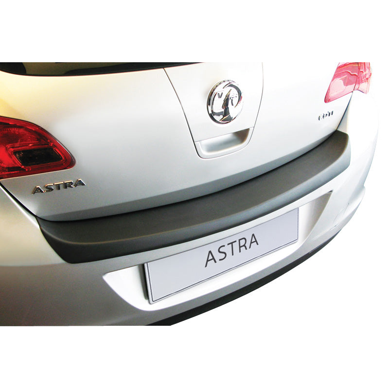 RGM, takapuskurin suoja, musta, sopii Opel Astra J 5-ovinen (12/2009-9/2012), '3D-muotoiltu'