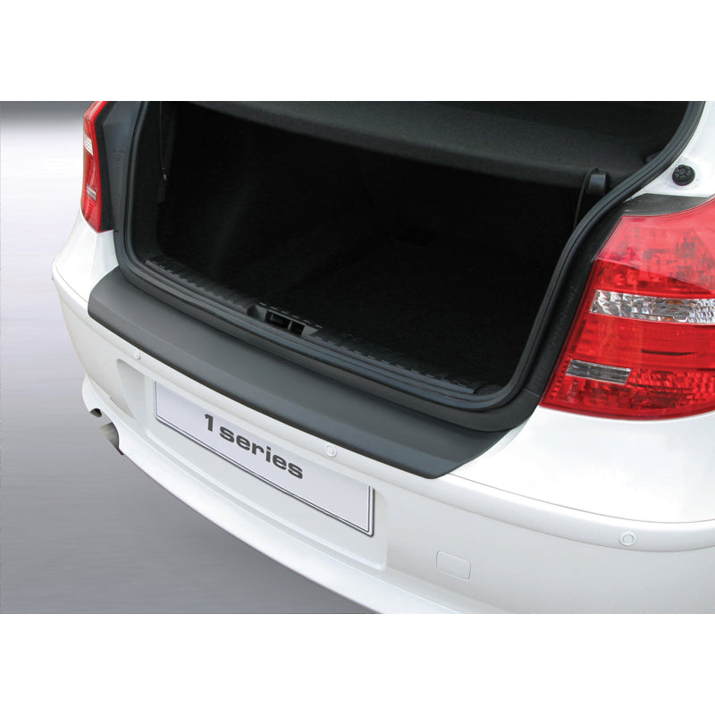 RGM, takapuskurin suoja, ABS, sopii BMW 1 Series E87 (2007-2011), musta