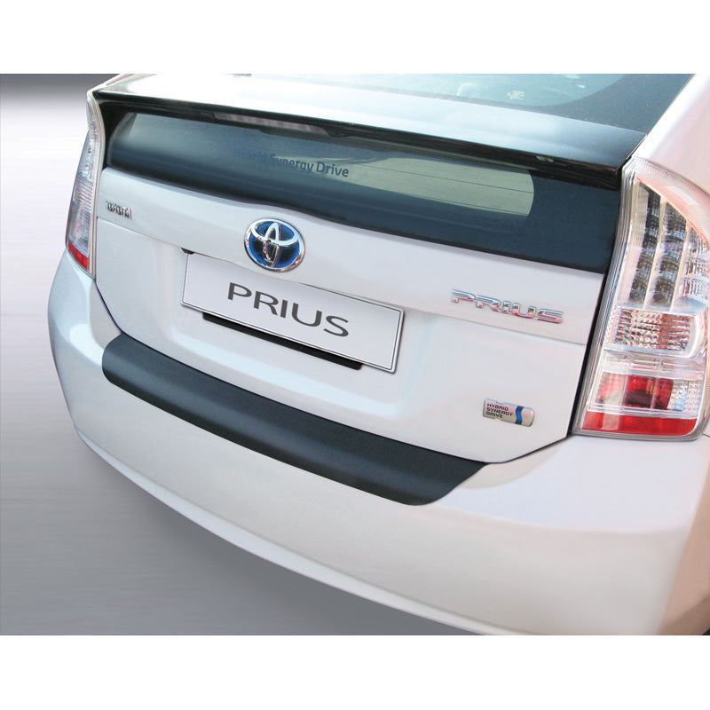 RGM, takapuskurin suoja, ABS-muovia, sopii Toyota Prius III Hybrid 2009-2016 musta