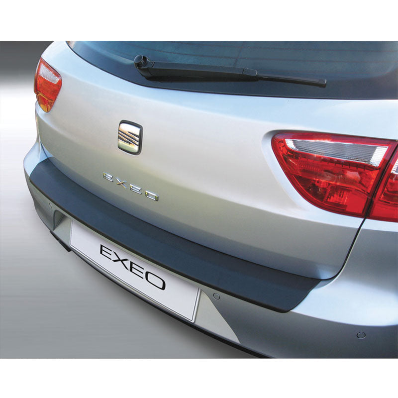 RGM, takapuskurin suoja, ABS-muovia, sopii Seat Exeo ST 2009-2013 Musta