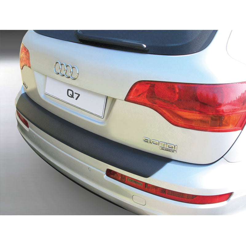 RGM, takapuskurin suoja, ABS-muovia, sopii Audi Q7 2006-2015 Musta