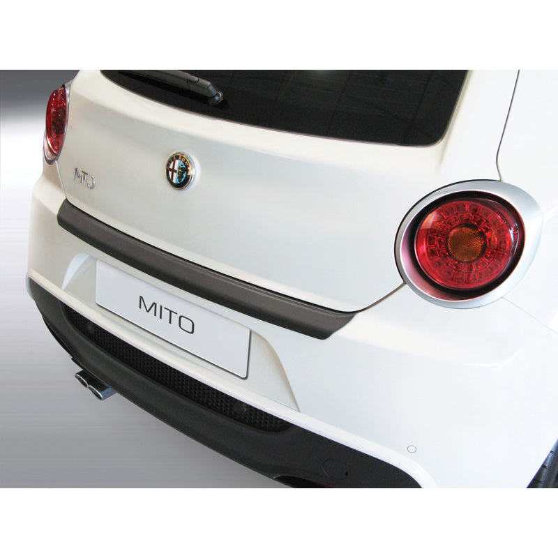 RGM, Takapuskurin suoja, ABS-muovia, sopii Alfa Romeo Mito 2008-2019 musta