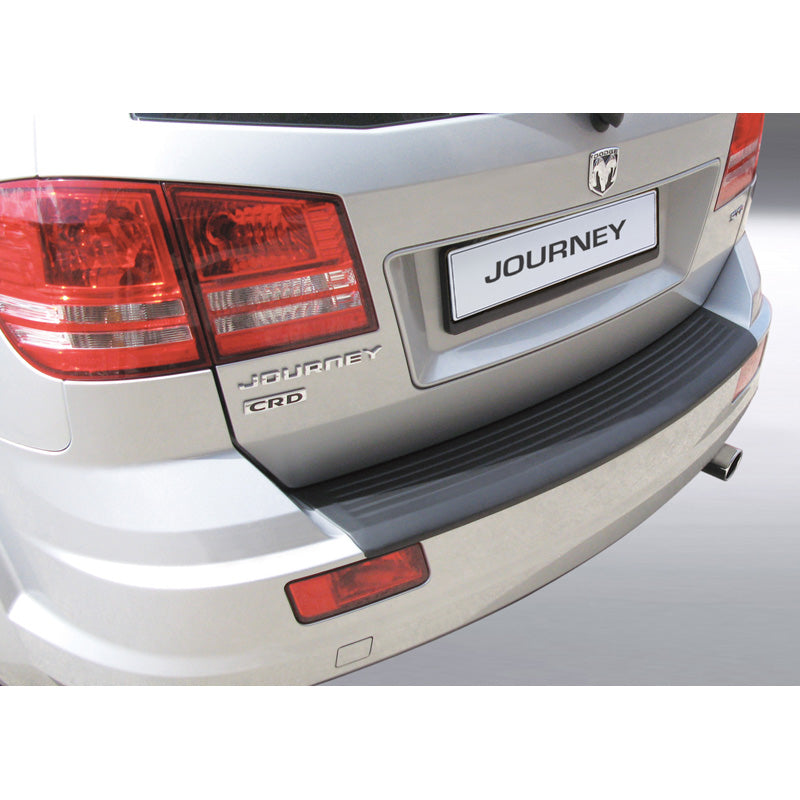 RGM, takapuskurin suoja, ABS-muovia, sopii Dodge Journey 2011- / Fiat Freemont 2011- Musta