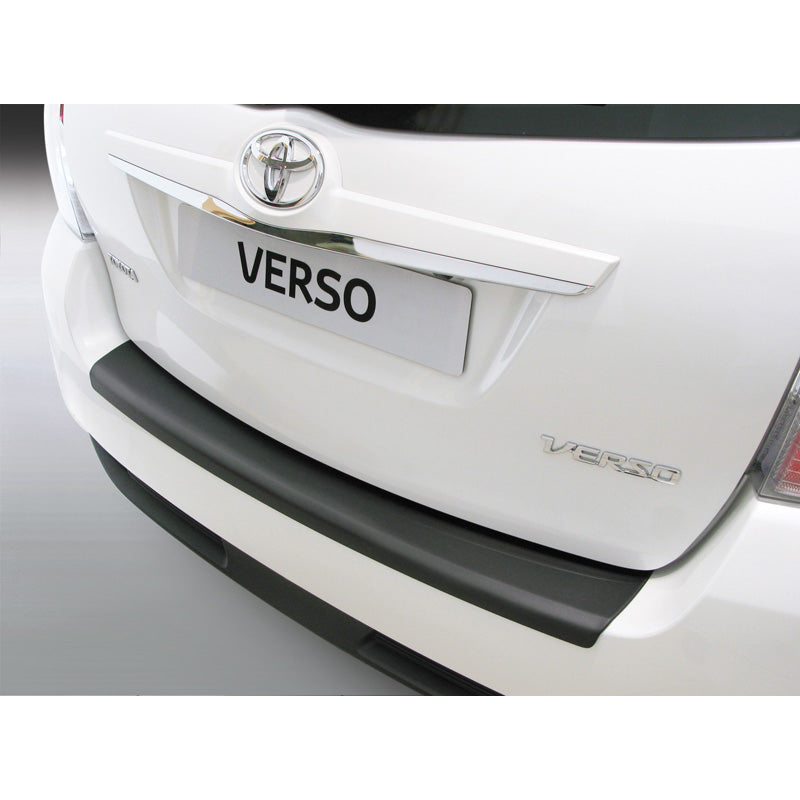 RGM, takapuskurin suoja, ABS-muovia, sopii Toyota Verso facelift 2013- musta
