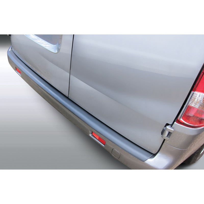 RGM, takapuskurin suoja, ABS-muovi, sopii Nissan NV200 Musta