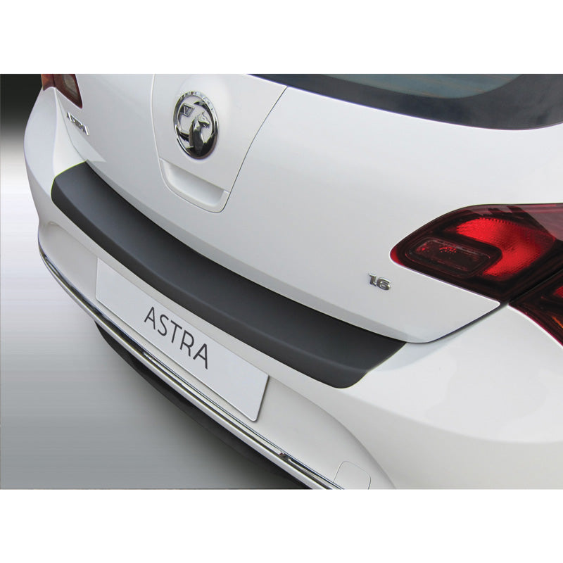RGM, takapuskurin suoja, ABS-muovia, sopii Opel Astra J 5-ovinen 2012-2015 musta