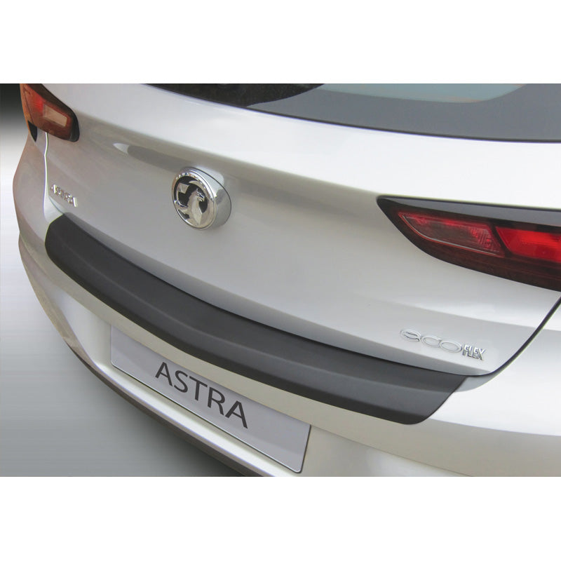 RGM, takapuskurin suoja, ABS-muovia, sopii Opel Astra K 5-ovinen 10/2015-09/2021 poislukien Turbo musta