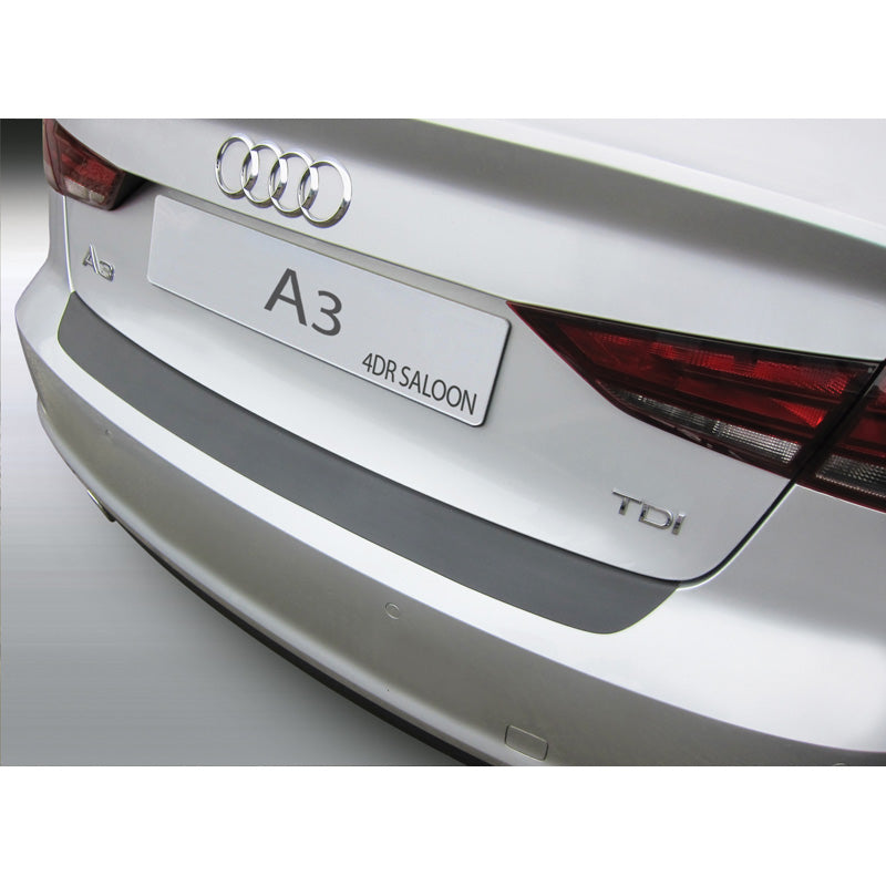 RGM, takapuskurin suoja, ABS-muovia, sopii Audi A3/S3 8V Sedan 8/2013-4/2016 Musta