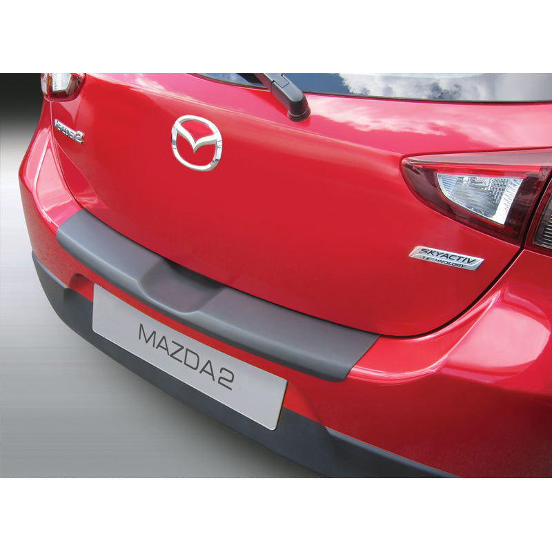 RGM, takapuskurin suoja, ABS-muovi, sopii Mazda 2 3/5-oviseen 2015-, musta