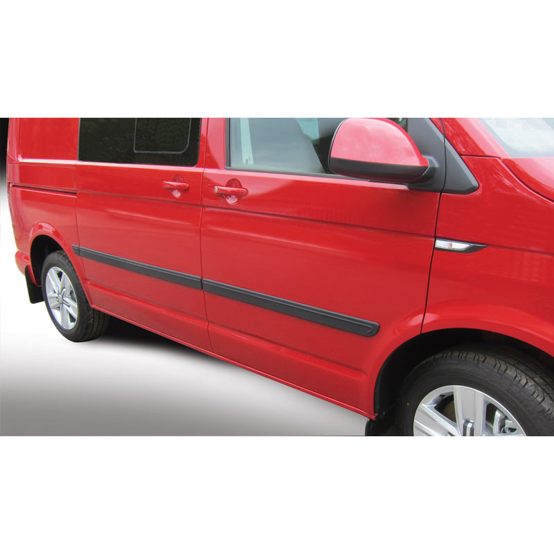 RGM, sivukorilistasarja, sopii Volkswagen Transporter T6 2015- lyhyt akseliväli, musta
