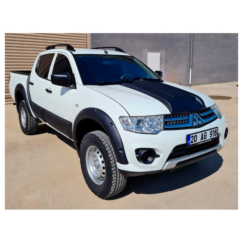 OneWay, Sivupuskurit ABS-muovia, Mattamusta, Sopii Mitsubishi L200 Triton 4 (2007-2014), 4 osaa