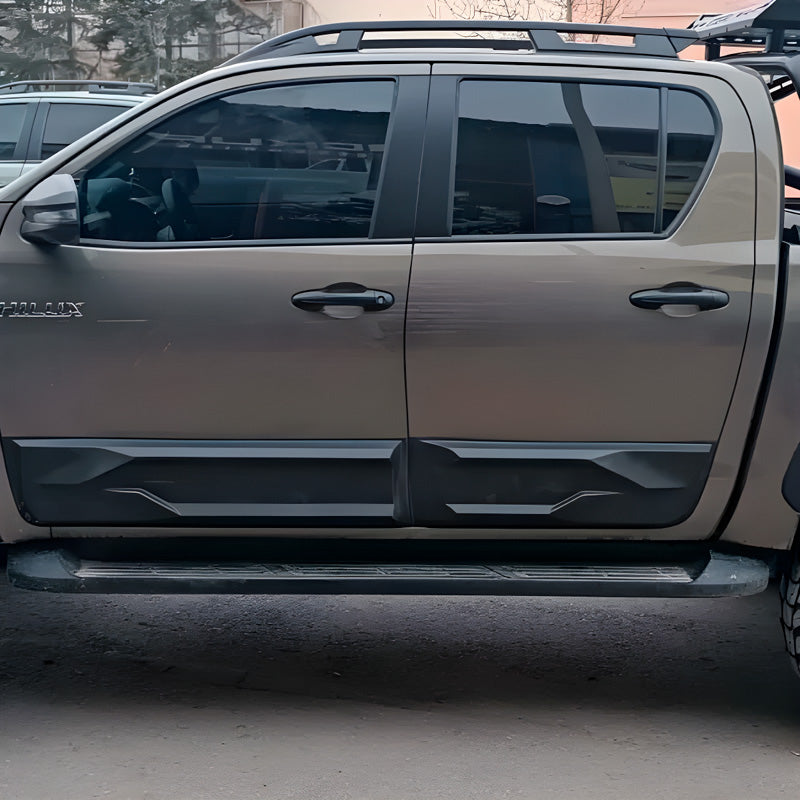 OneWay, Korisuoja, ABS-muovia, Mattamusta, Sopii Toyota Hilux 8. sukupolvi (2015-), 4-osainen sarja