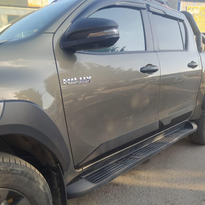 OneWay, Sivulistasarja, Mattamusta, Sopii Toyota Hilux 8. sukupolvi (2015-), 4 osaa