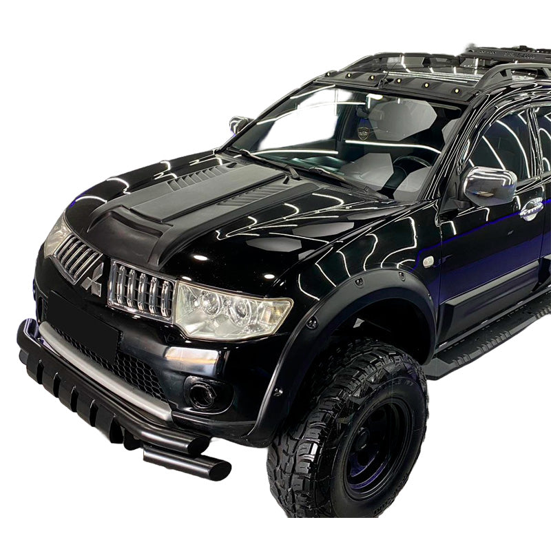 OneWay, Konepellin scoop, mattamusta, sopii Mitsubishi L200 Triton 4 (2007-2014)