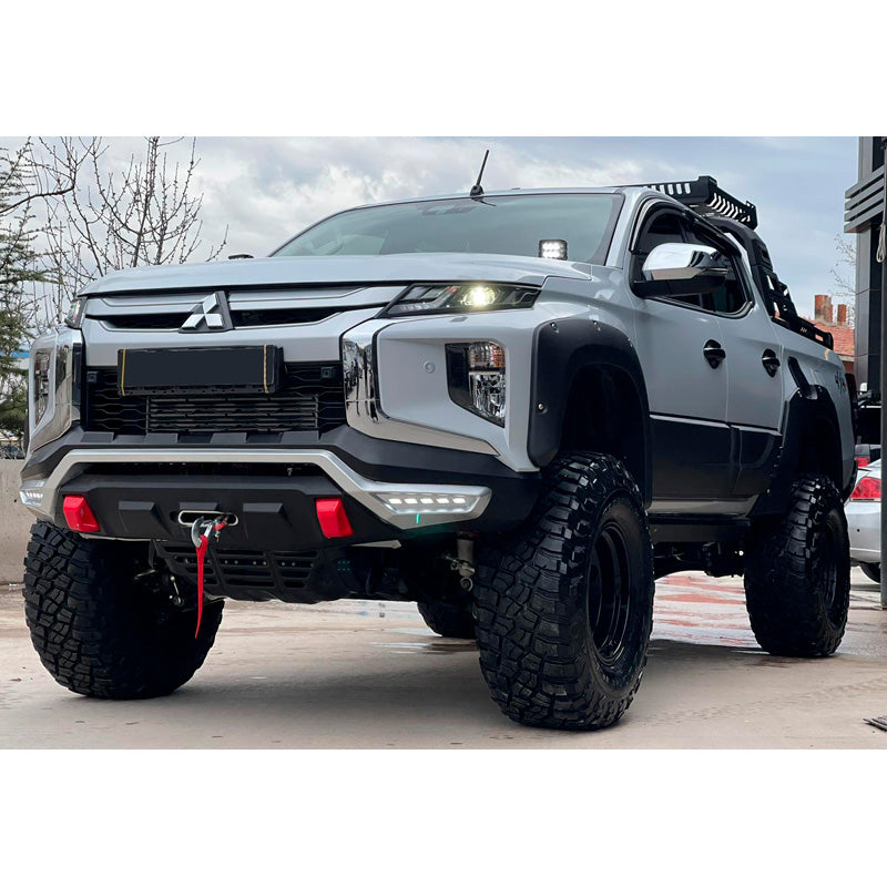 OneWay, lokasuojan levennyslevyjen sarja, mattamusta, sopii Mitsubishi L200 Triton 6 (2019-), 4-osainen sarja