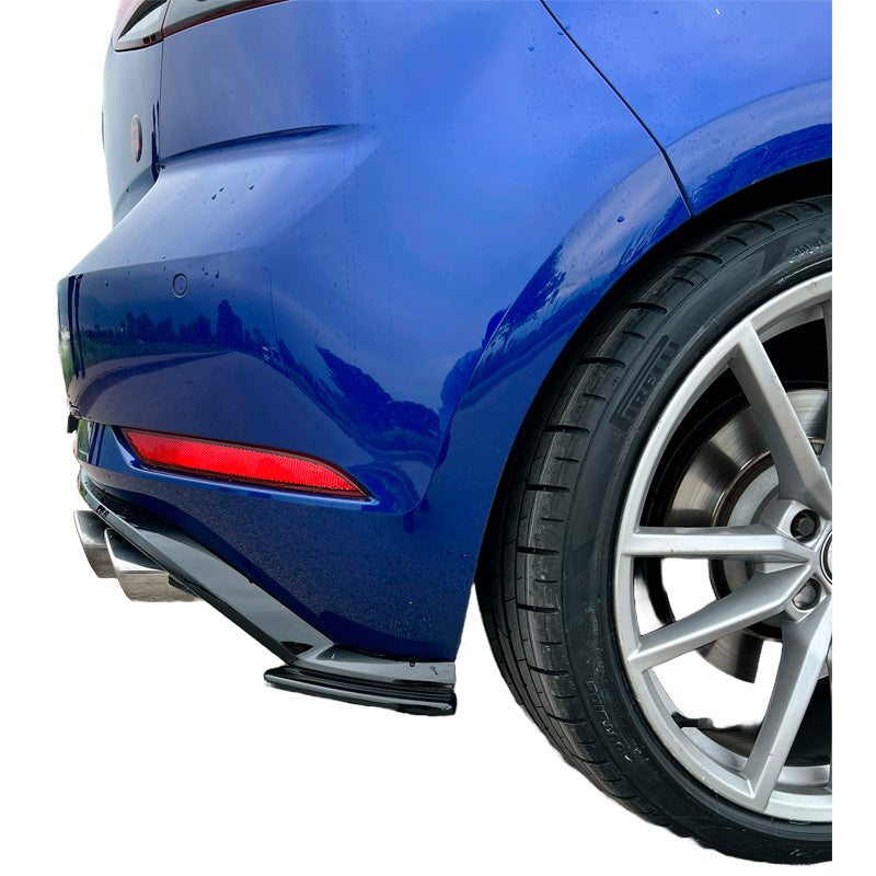 OneWay, takapuskurin splitterit, kiiltävänmusta, sopii Volkswagen Golf VII (7.5) HB R 2017-2020, 2 kpl sarja