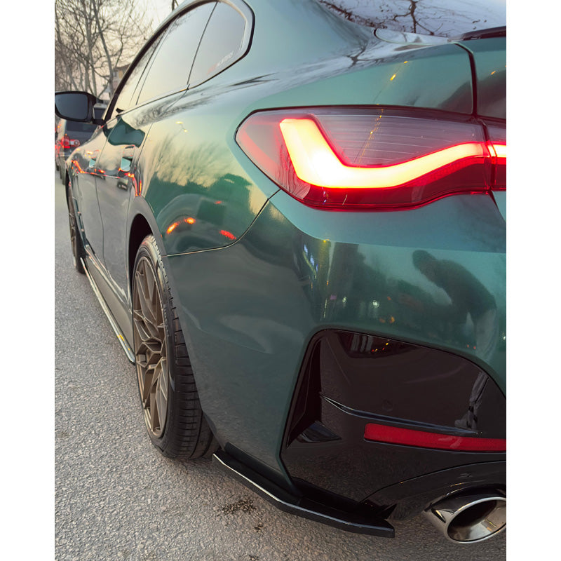 OneWay, takapuskurin splitterit, kiiltomusta, Sopii BMW i4 G26 M-Pack 2021-, 2 kpl. sarja