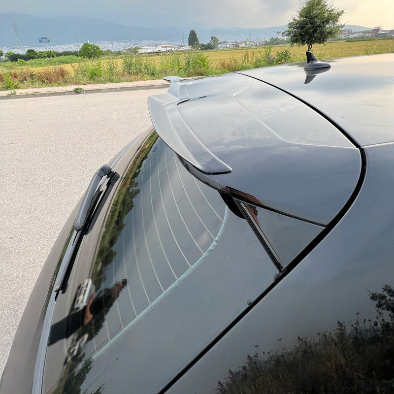 OneWay, kattospoilerin kansi, kiiltävä musta, sopii Audi RS3 8V Sportback (2015-2020)